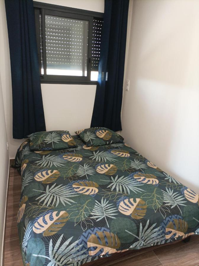 Chambre Amenage En Studio Cers Buitenkant foto